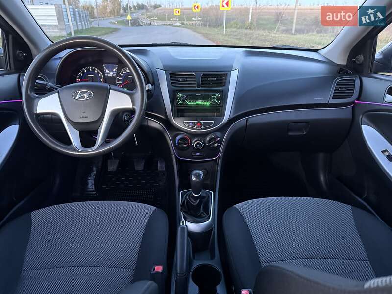 Седан Hyundai Accent 2011 в Тернополе