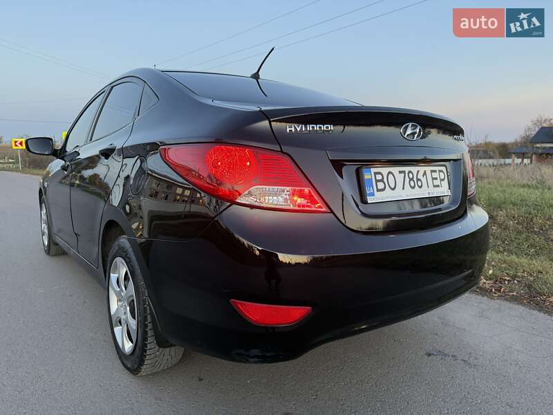 Седан Hyundai Accent 2011 в Тернополе