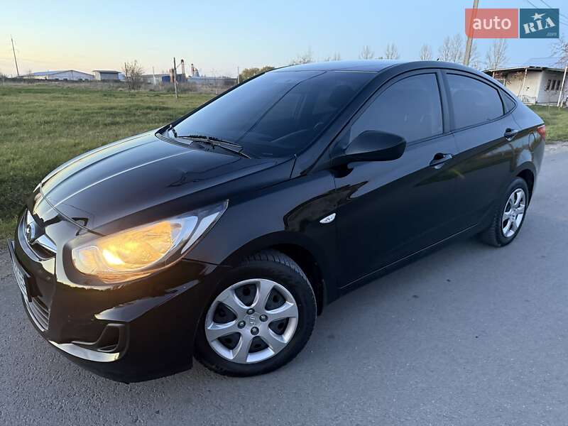 Седан Hyundai Accent 2011 в Тернополе