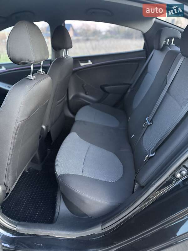 Седан Hyundai Accent 2011 в Тернополе