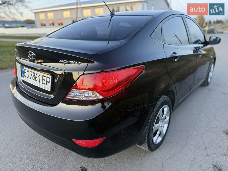 Седан Hyundai Accent 2011 в Тернополе