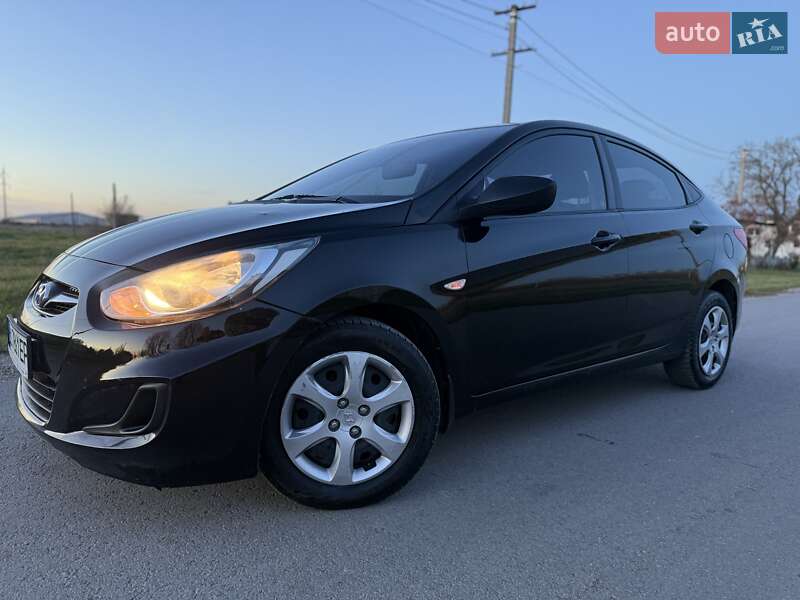 Седан Hyundai Accent 2011 в Тернополе