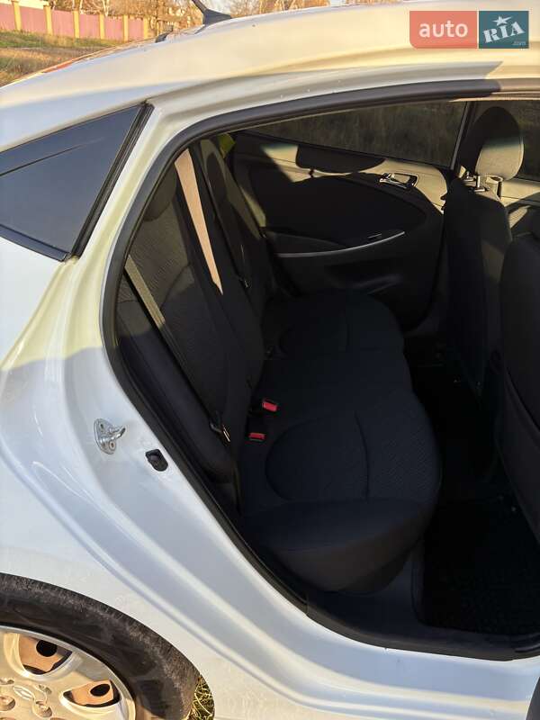 Седан Hyundai Accent 2012 в Макарове фото 8 Седан Hyundai Accent 2012 в Макарове
