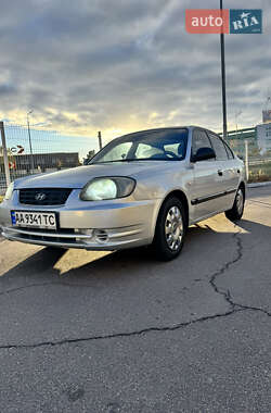 Седан Hyundai Accent 2005 в Киеве