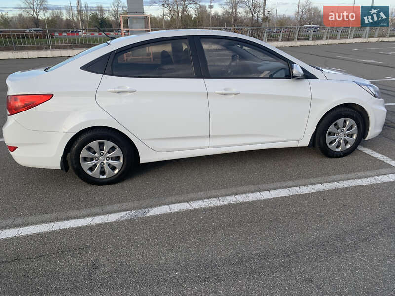 Седан Hyundai Accent 2019 в Києві