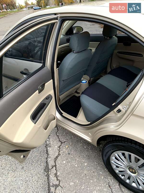 Седан Hyundai Accent 2009 в Харькове