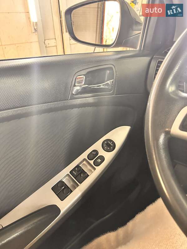 Седан Hyundai Accent 2012 в Одессе фото 15 Седан Hyundai Accent 2012 в Одессе