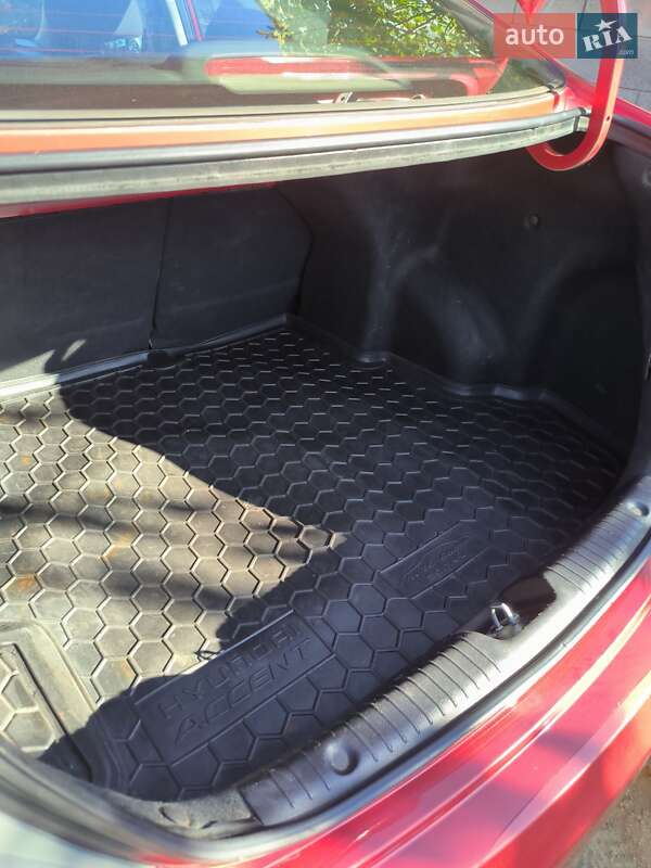 Седан Hyundai Accent 2012 в Одессе фото 54 Седан Hyundai Accent 2012 в Одессе