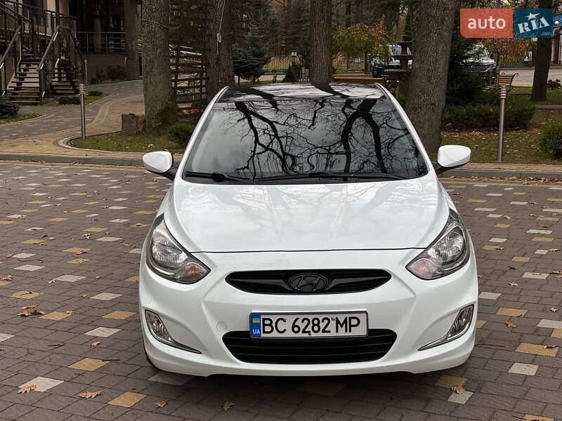 Седан Hyundai Accent 2012 в Трускавце