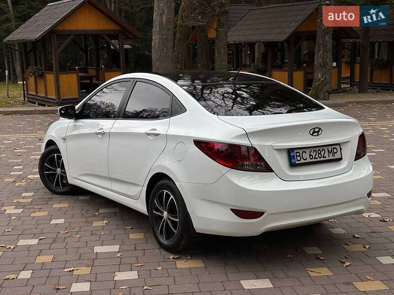 Седан Hyundai Accent 2012 в Трускавце