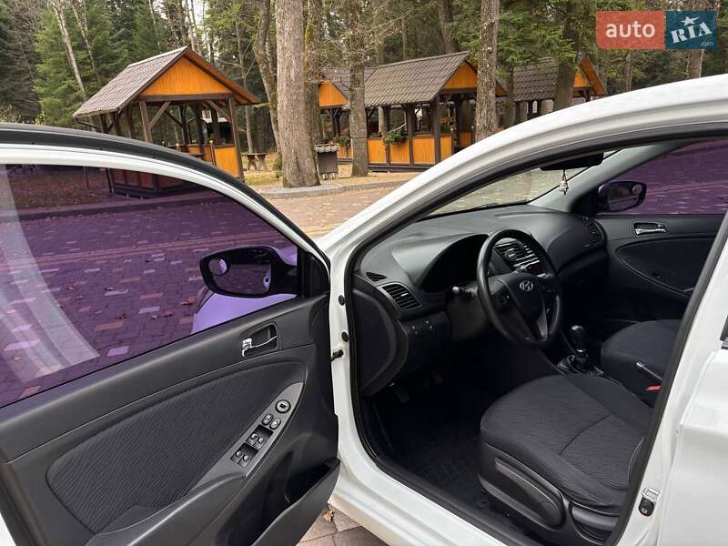 Седан Hyundai Accent 2012 в Трускавце