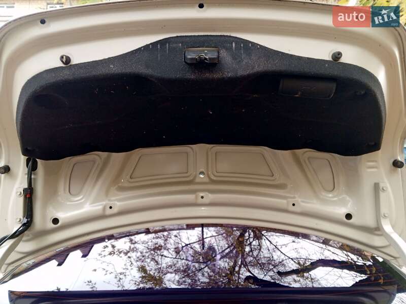 Седан Hyundai Accent 2011 в Києві фото 21 Седан Hyundai Accent 2011 в Києві