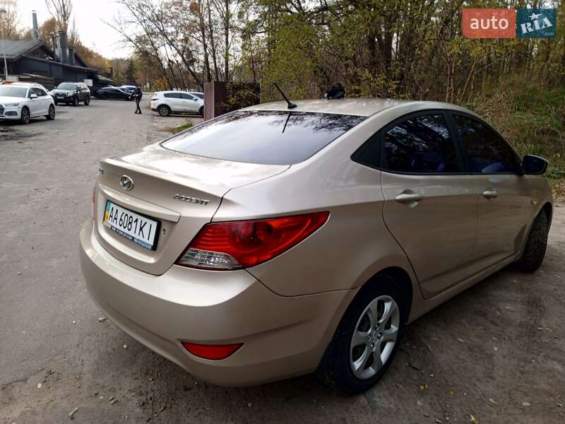 Седан Hyundai Accent 2011 в Києві фото 24 Седан Hyundai Accent 2011 в Києві