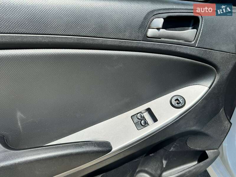 Седан Hyundai Accent 2019 в Києві фото 20 Седан Hyundai Accent 2019 в Києві