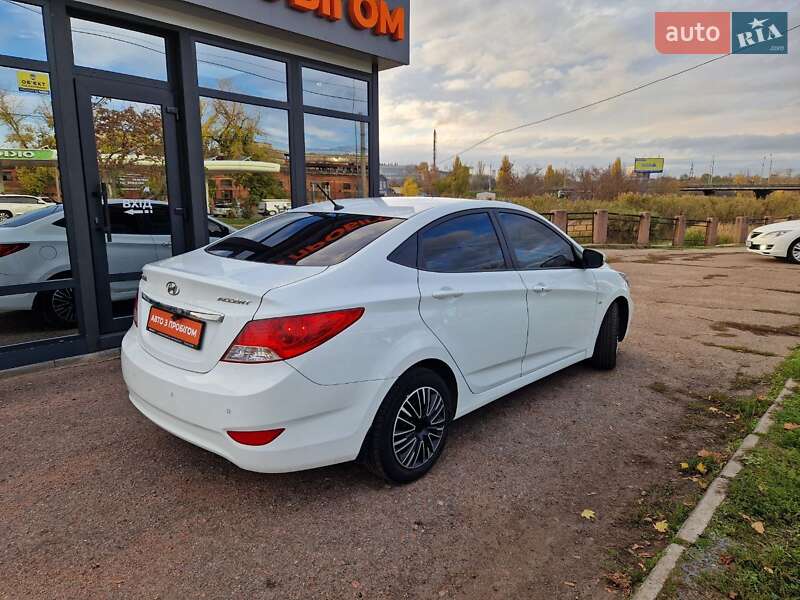 Седан Hyundai Accent 2011 в Кропивницком
