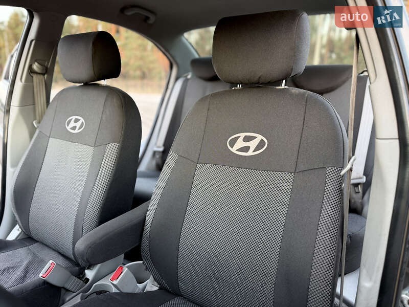 Седан Hyundai Accent 2008 в Киеве