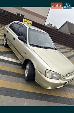 Седан Hyundai Accent 2000 в Запорожье
