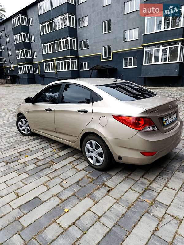 Седан Hyundai Accent 2011 в Ахтырке