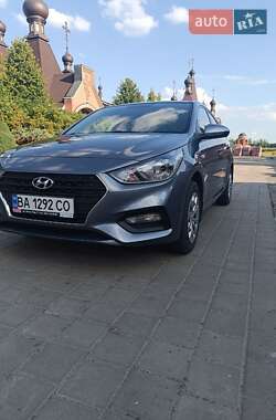 Седан Hyundai Accent 2017 в Киеве