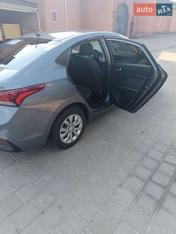 Седан Hyundai Accent 2017 в Киеве