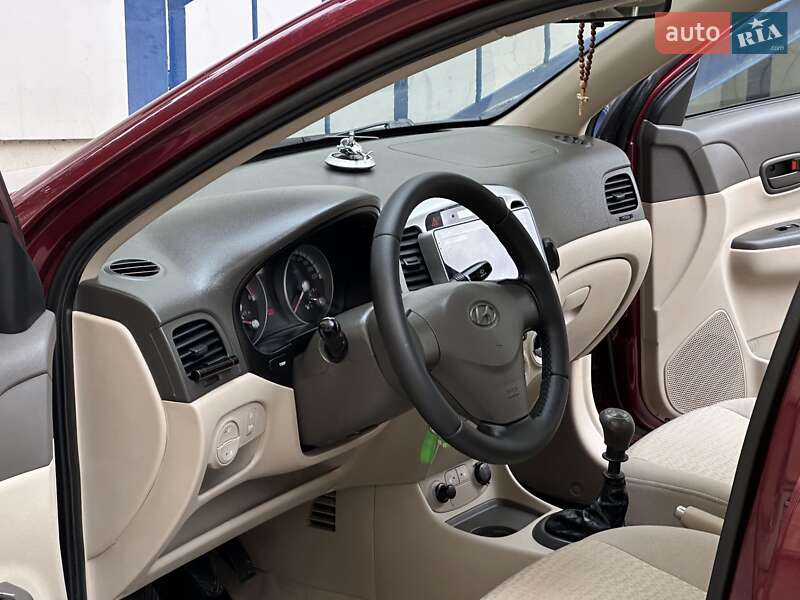 Седан Hyundai Accent 2008 в Николаеве