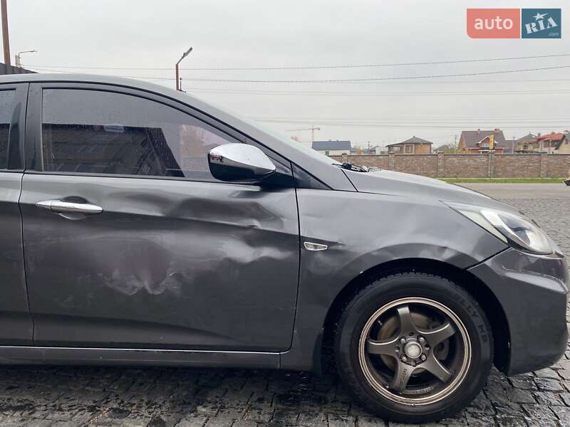 Седан Hyundai Accent 2011 в Киеве