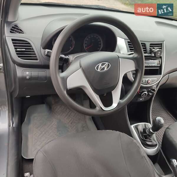 Седан Hyundai Accent 2013 в Мироновке