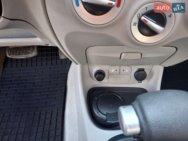 Седан Hyundai Accent 2008 в Днепре