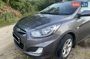 Седан Hyundai Accent 2011 в Тульчине