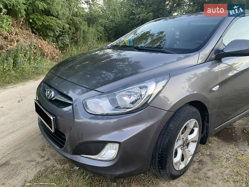 Седан Hyundai Accent 2011 в Тульчині фото Седан Hyundai Accent 2011 в Тульчині