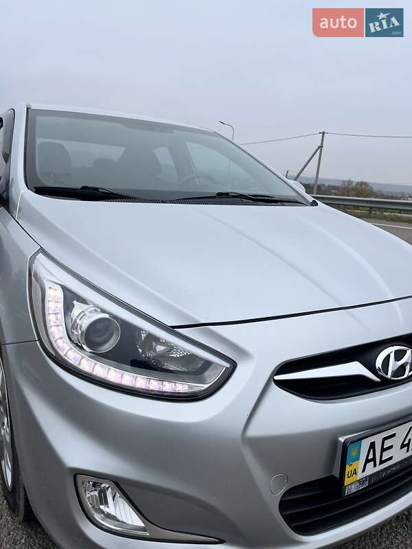 Седан Hyundai Accent 2013 в Дніпрі