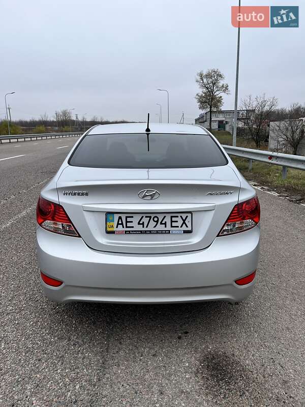 Седан Hyundai Accent 2013 в Дніпрі