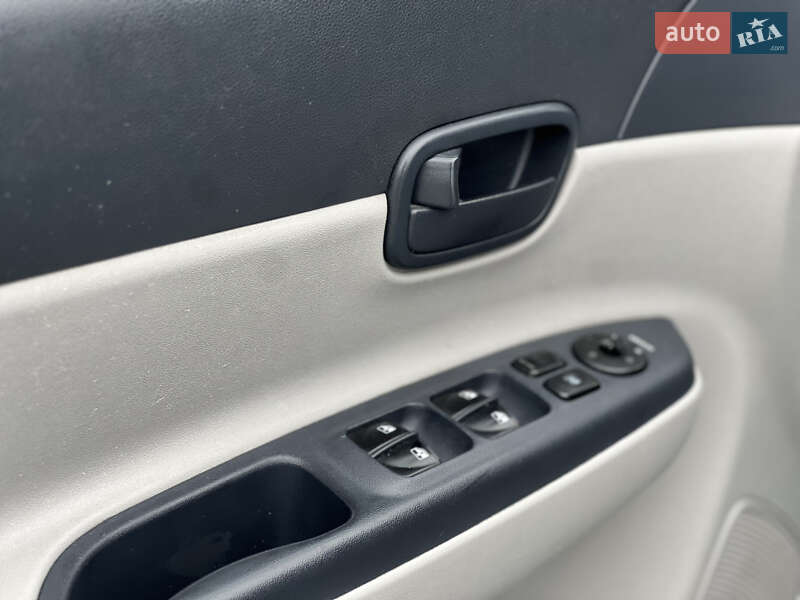 Седан Hyundai Accent 2007 в Стрию