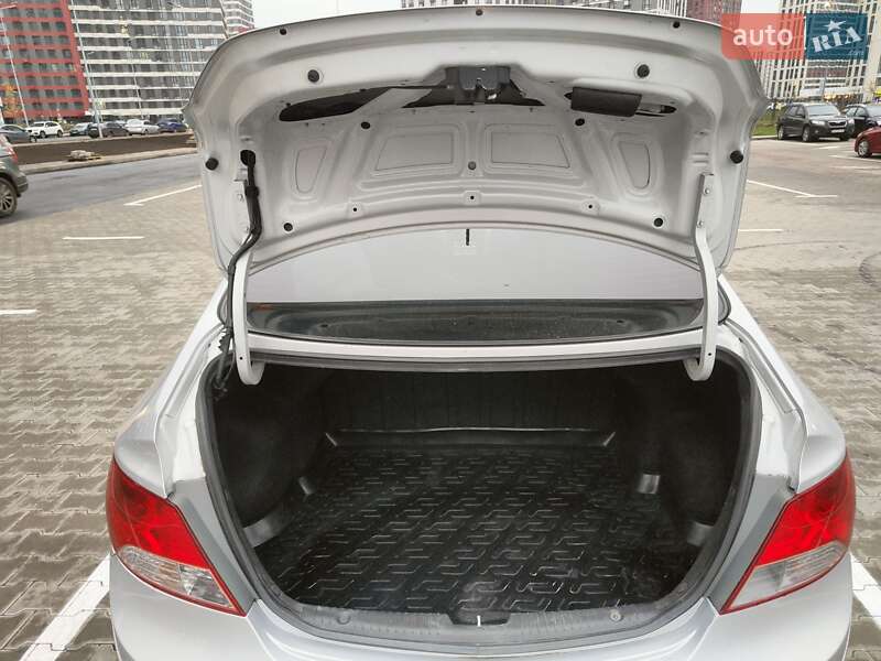 Седан Hyundai Accent 2011 в Киеве фото 10 Седан Hyundai Accent 2011 в Киеве