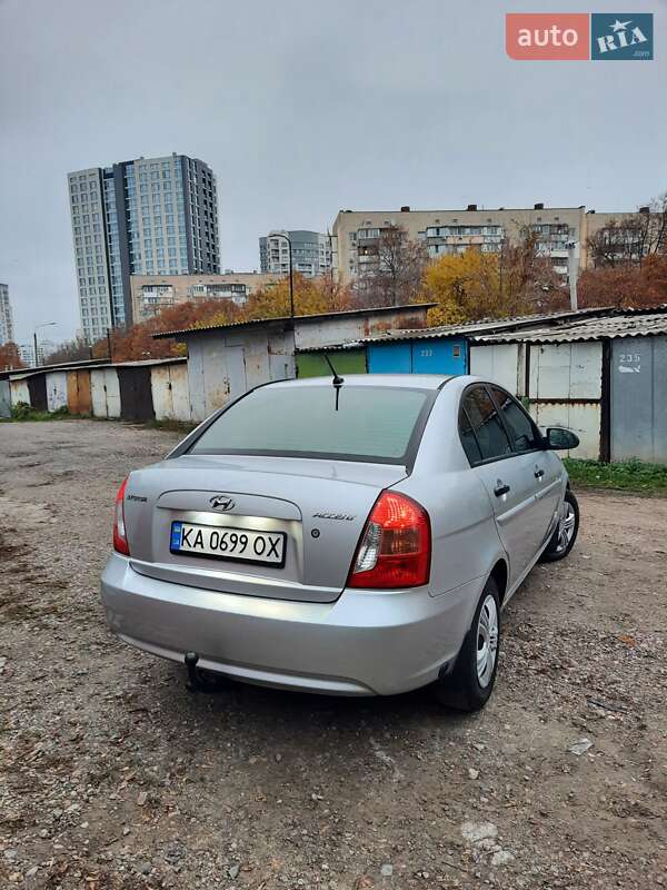 Седан Hyundai Accent 2008 в Киеве