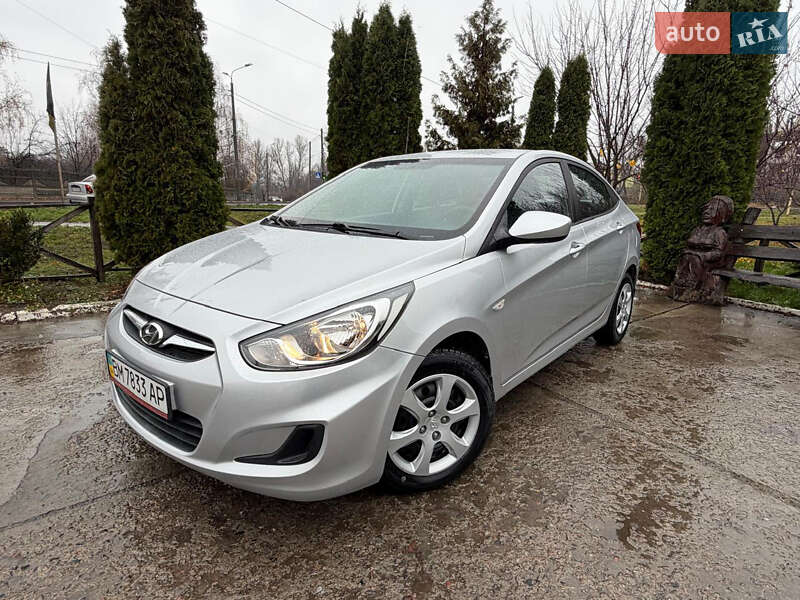 Седан Hyundai Accent 2011 в Сумах