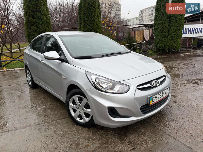 Седан Hyundai Accent 2011 в Сумах