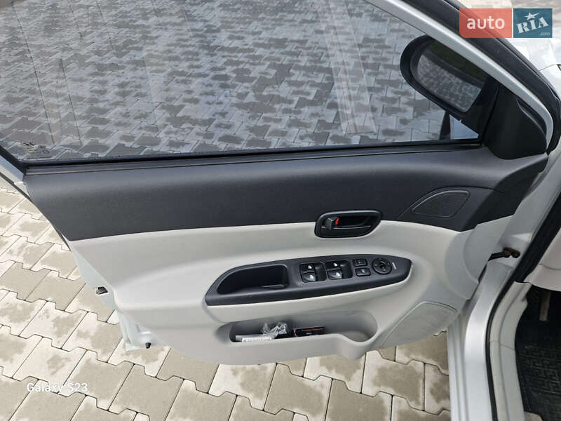 Седан Hyundai Accent 2008 в Буче фото 8 Седан Hyundai Accent 2008 в Буче