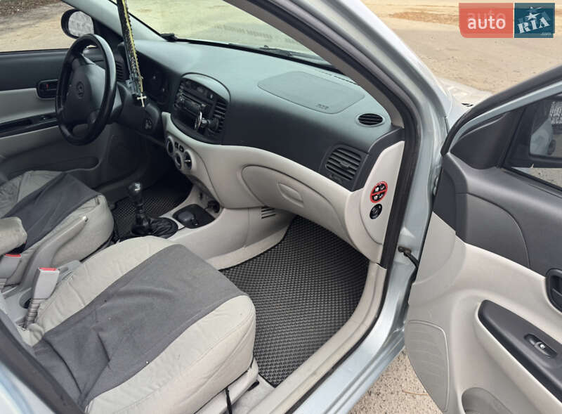 Седан Hyundai Accent 2008 в Чернівцях