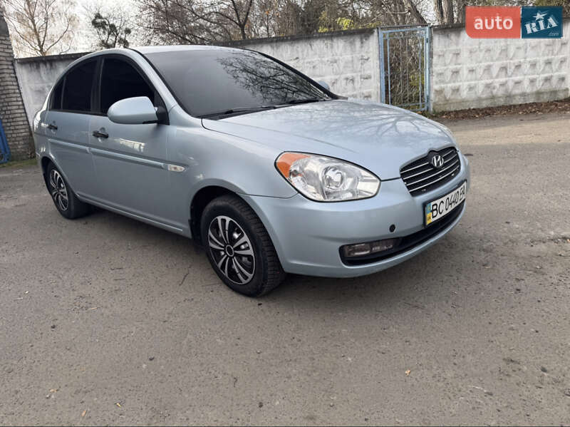 Седан Hyundai Accent 2008 в Чернівцях
