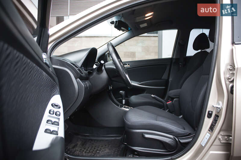 Седан Hyundai Accent 2012 в Киеве