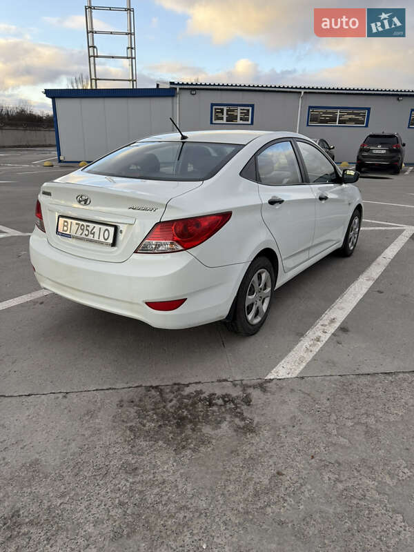 Седан Hyundai Accent 2013 в Кременчуці фото 6 Седан Hyundai Accent 2013 в Кременчуці