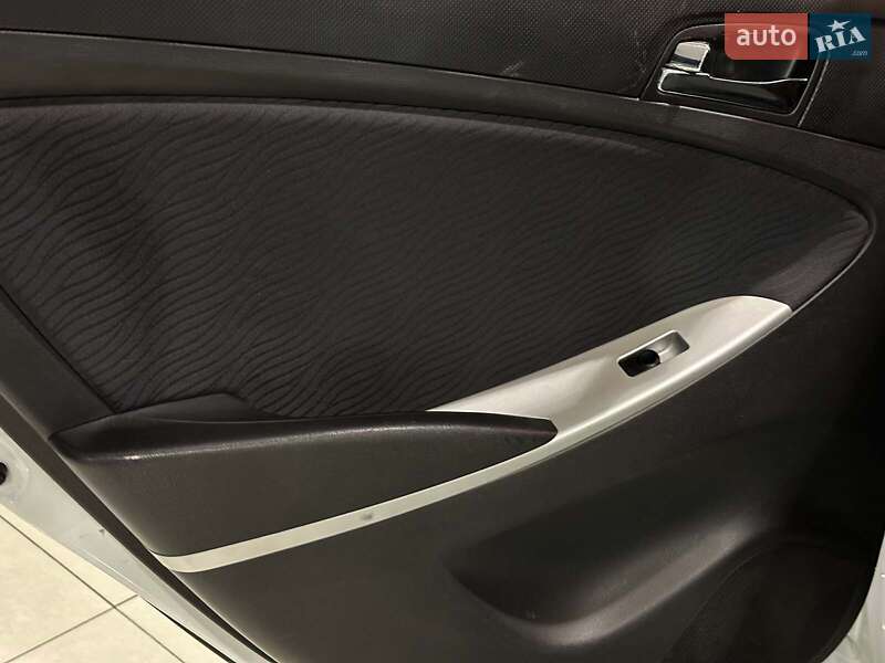 Седан Hyundai Accent 2011 в Одесі фото 11 Седан Hyundai Accent 2011 в Одесі