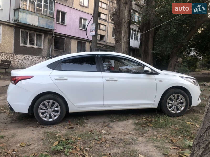 Седан Hyundai Accent 2017 в Кам'янському