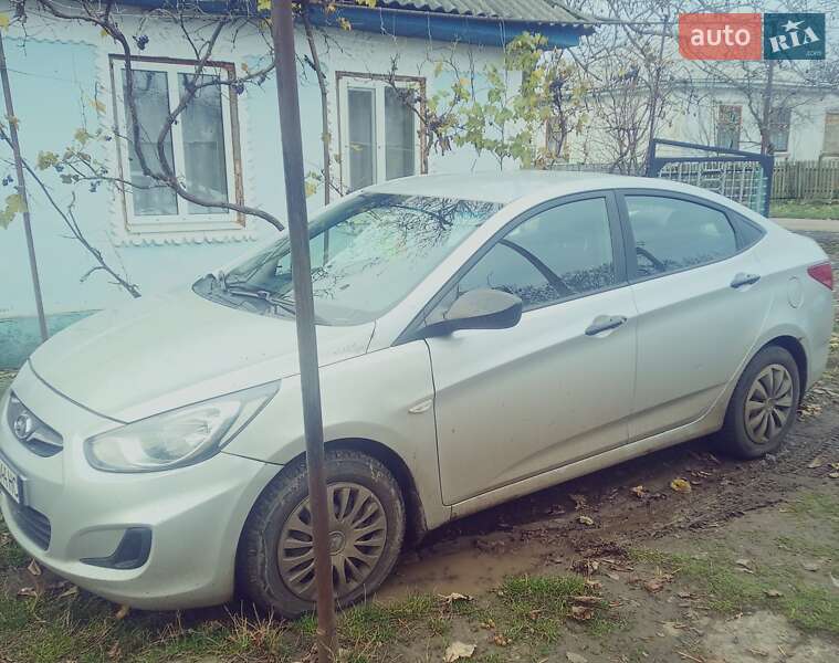 Седан Hyundai Accent 2012 в Кривом Озере фото 2 Седан Hyundai Accent 2012 в Кривом Озере