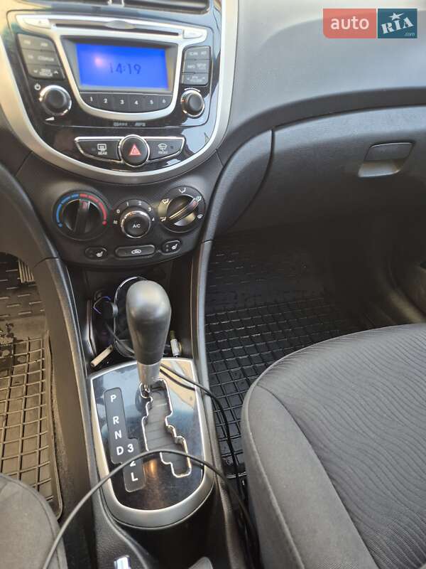 Седан Hyundai Accent 2013 в Києві