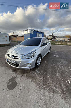 Седан Hyundai Accent 2011 в Богодухове