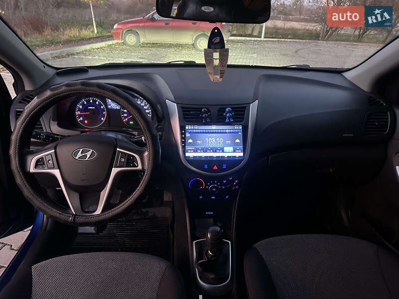 Седан Hyundai Accent 2013 в Хмельницькому фото 4 Седан Hyundai Accent 2013 в Хмельницькому
