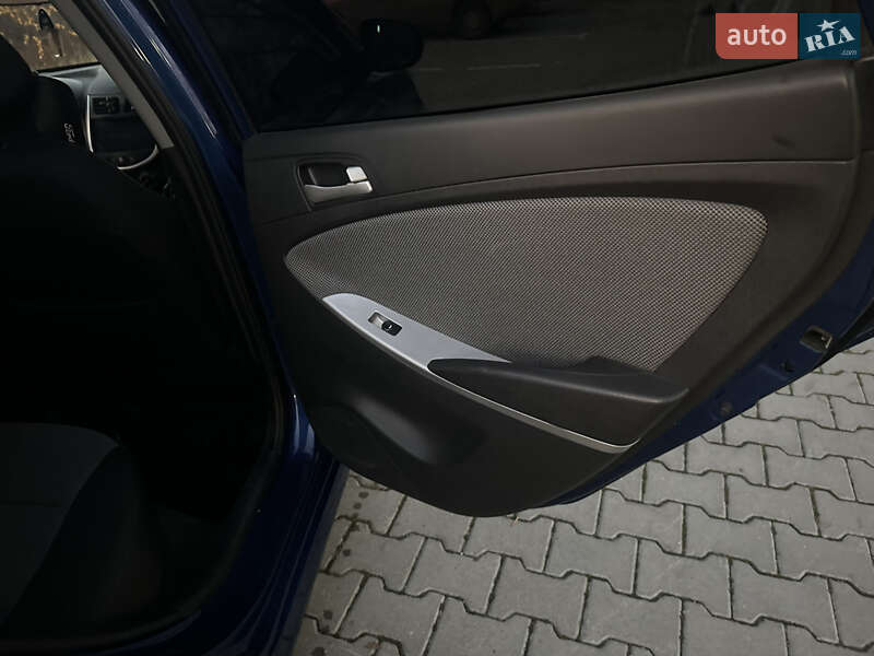 Седан Hyundai Accent 2013 в Хмельницькому фото 13 Седан Hyundai Accent 2013 в Хмельницькому