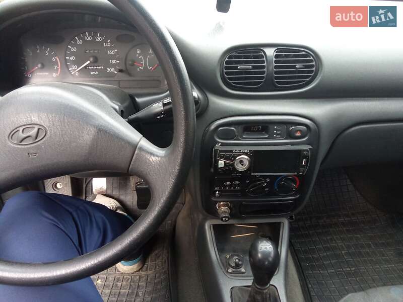 Седан Hyundai Accent 1997 в Надворной фото 13 Седан Hyundai Accent 1997 в Надворной